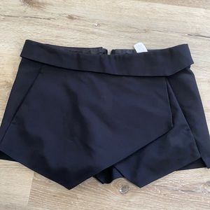 The INFAMOUS Zara pinterest skort